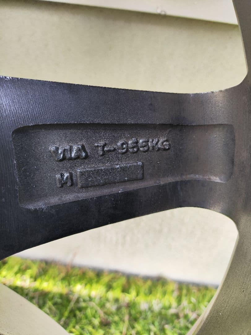 150プラド 17インチ スタッドレスタイヤ ホイールセット 4本