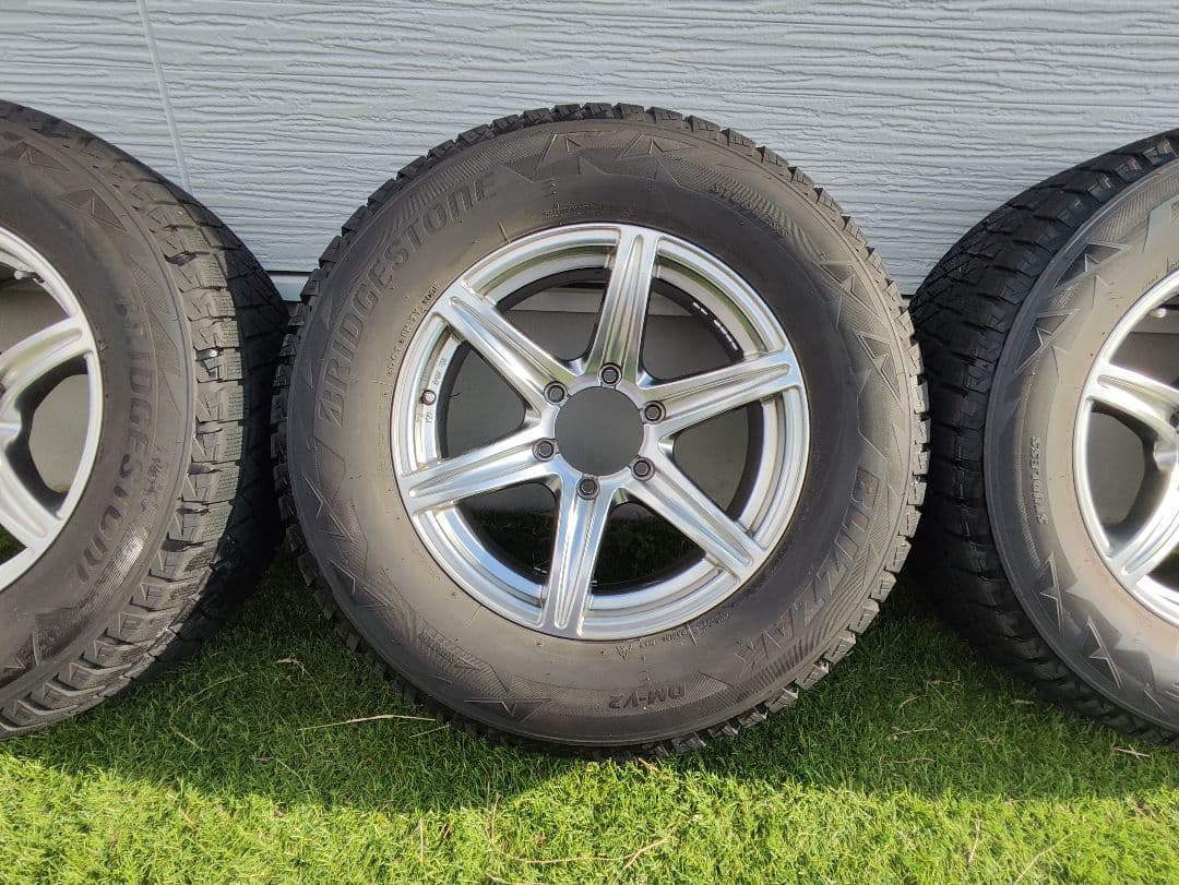 150プラド 17インチ スタッドレスタイヤ ホイールセット 4本