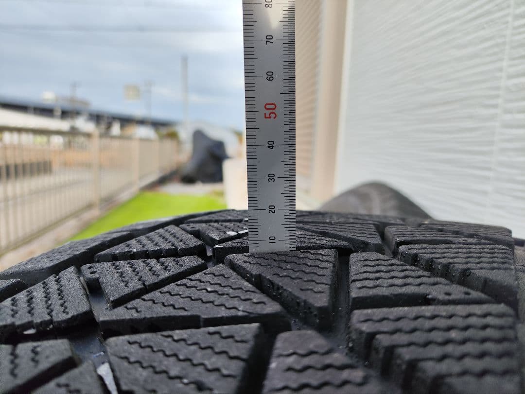 150プラド 17インチ スタッドレスタイヤ ホイールセット 4本