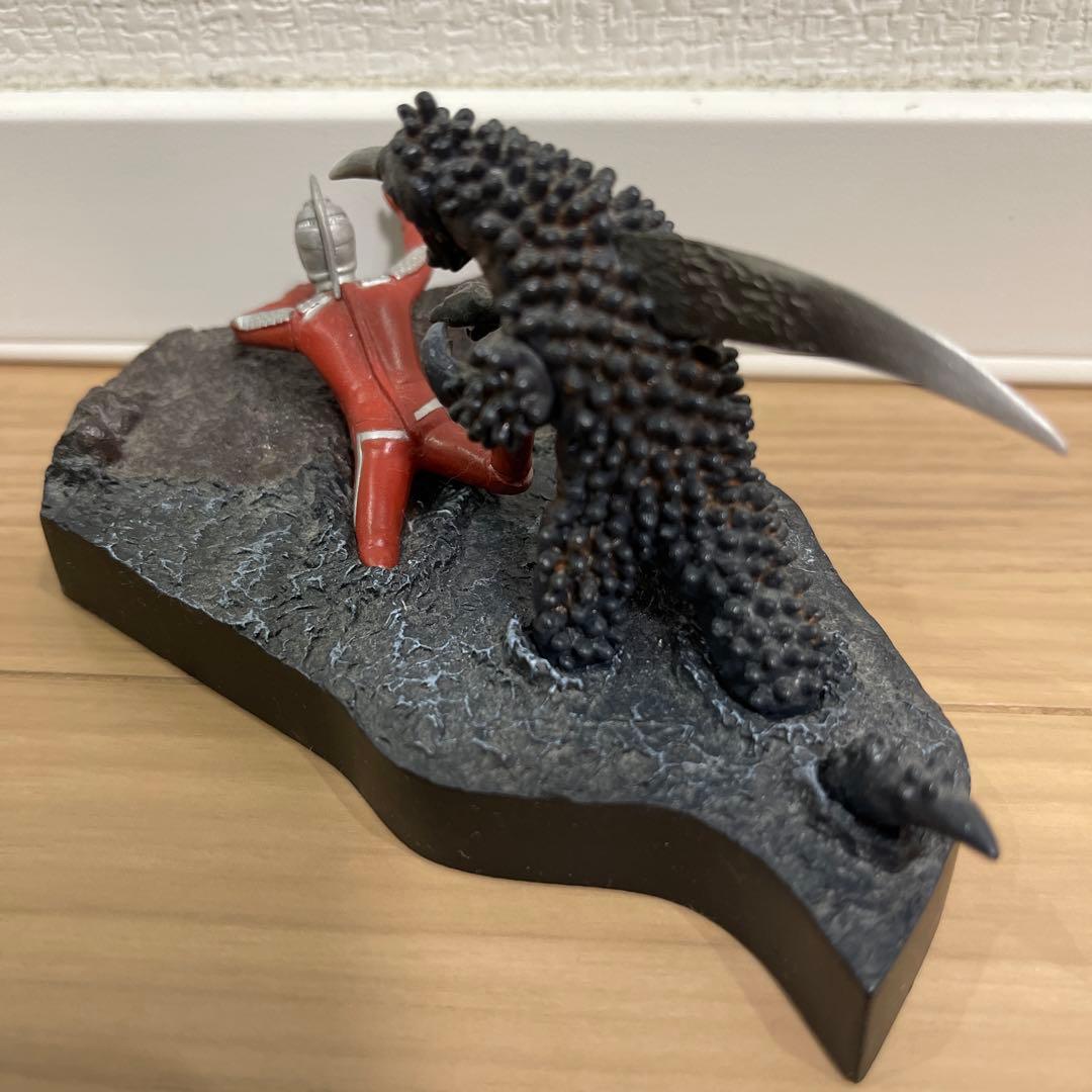 ウルトラ怪獣戯画セブンが死ぬ時東京は沈没する レッドギラス　ブラックギラス