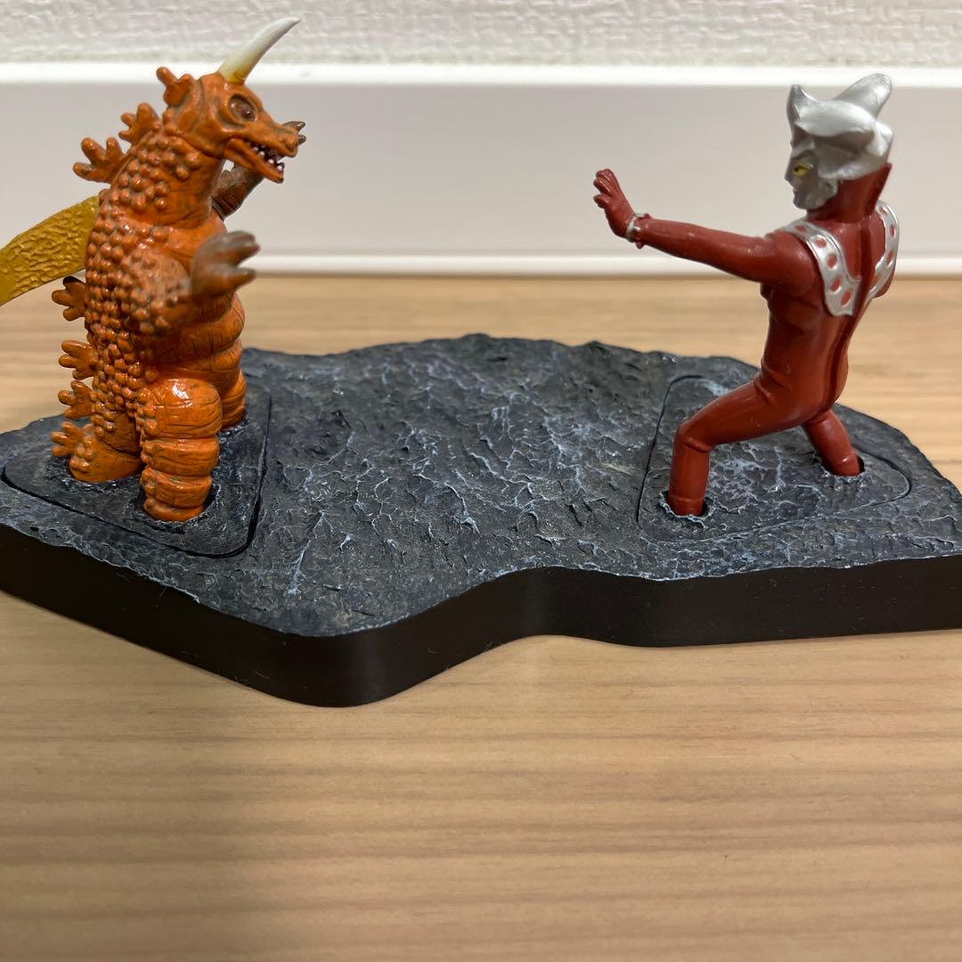 ウルトラ怪獣戯画セブンが死ぬ時東京は沈没する レッドギラス　ブラックギラス