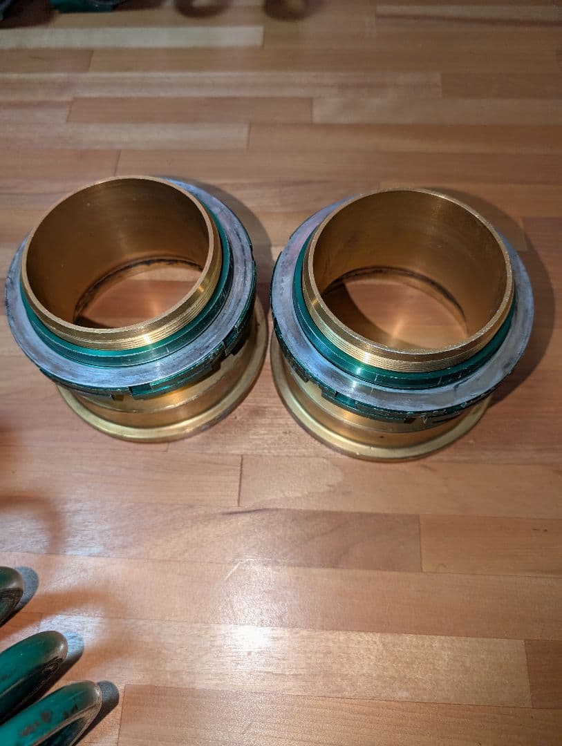 70ヴォクシー車高調　テイン