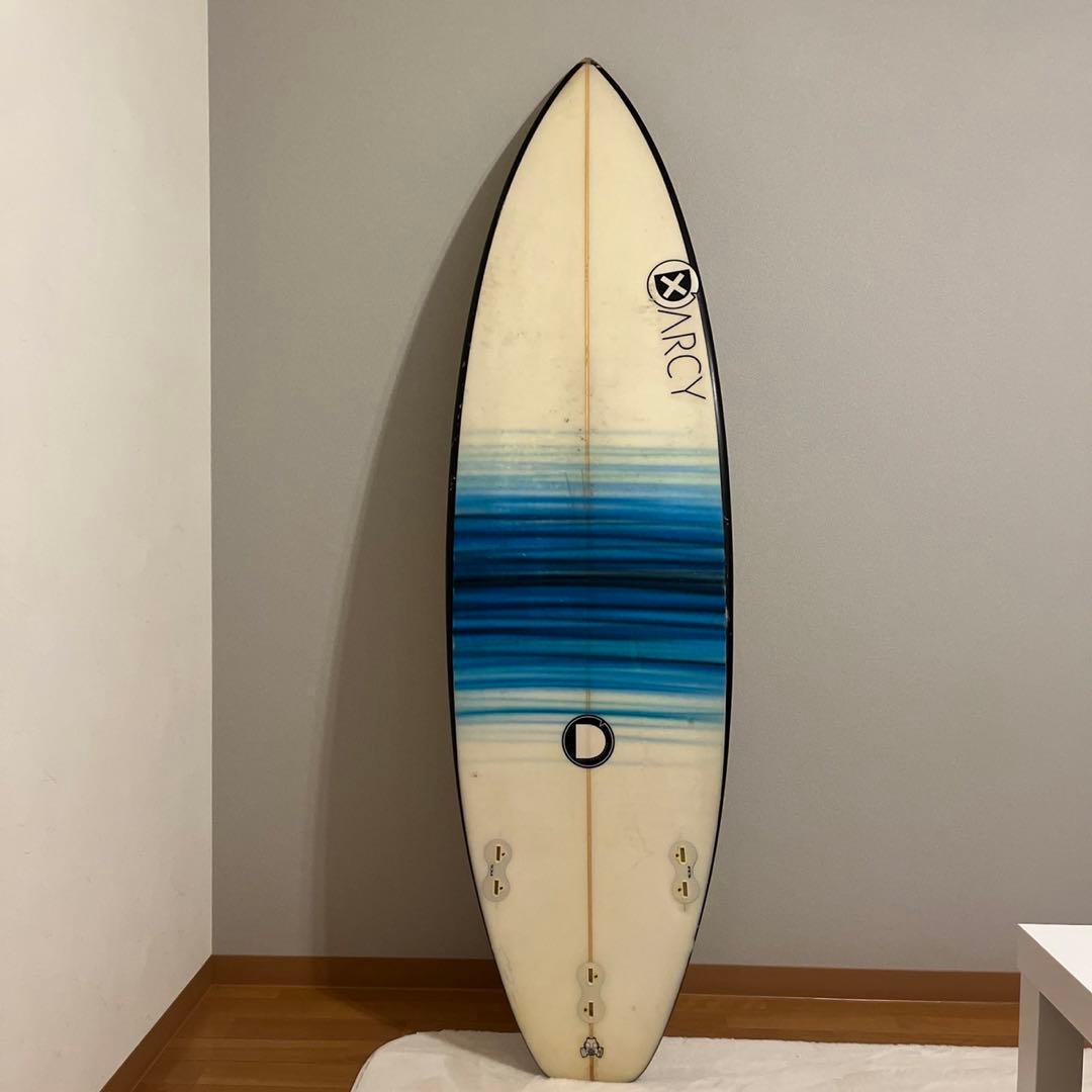 サーフボード　Darcy  Slingshot