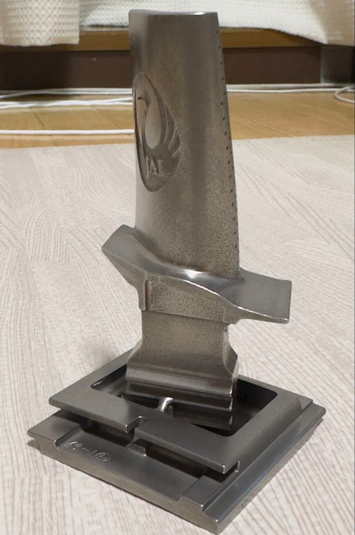 【貴重】JAL 日本航空　エンジンタービンブレード整備士加工品
