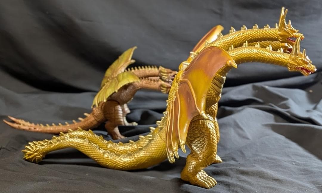 キングギドラ＆白亜紀ギドラ「平成モスラ３」登場怪獣（バンダイ）ソフビ２体セット