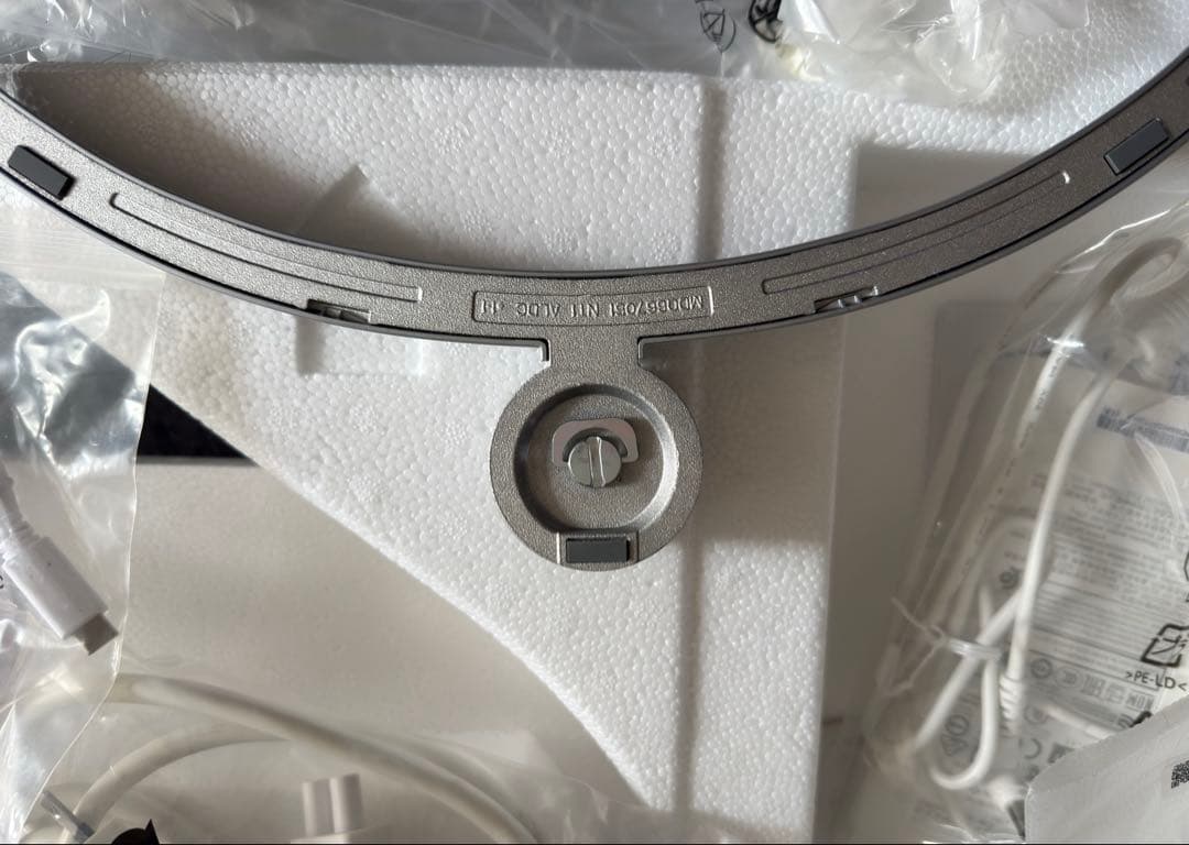 LG 27UP550 27インチ 4K モニター