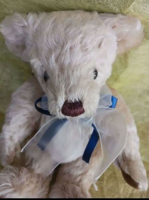 イギリスのメリーソート社の2002年テディベア