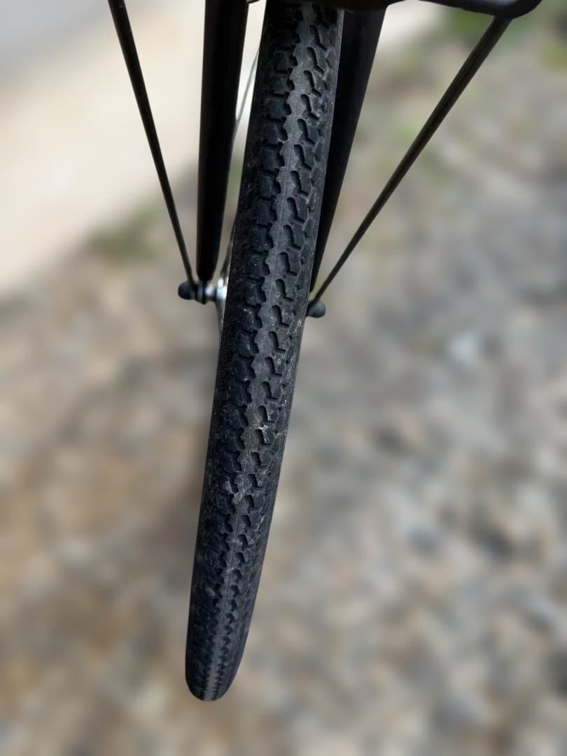 ブリヂストン クロスバイク 黒 前バスケット付き　原則引き取り限定