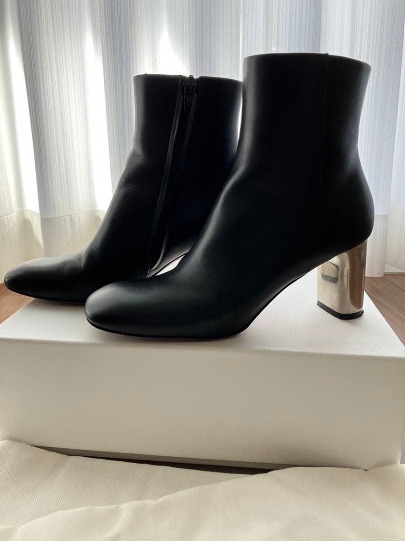 CELINE bambam メタルヒールショートブーツ　36