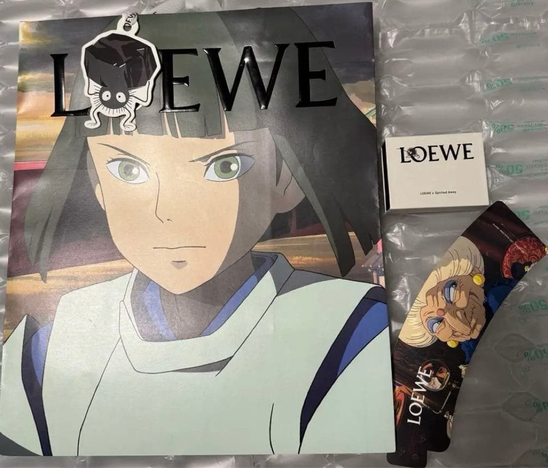 LOEWE ロエベ ジブリコラボ　千と千尋の神隠し　ショッパー　ハク