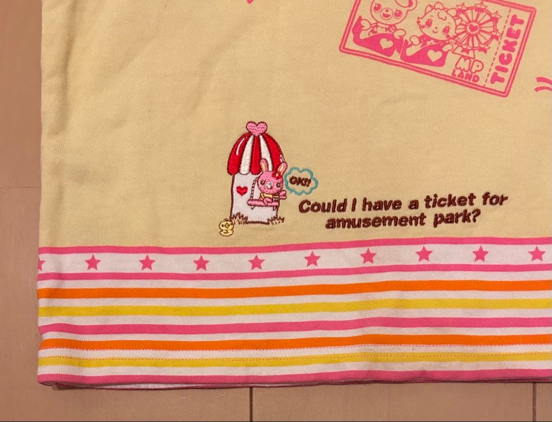 mezzo piano メゾピアノアミューズメントパークテーマのTシャツ130