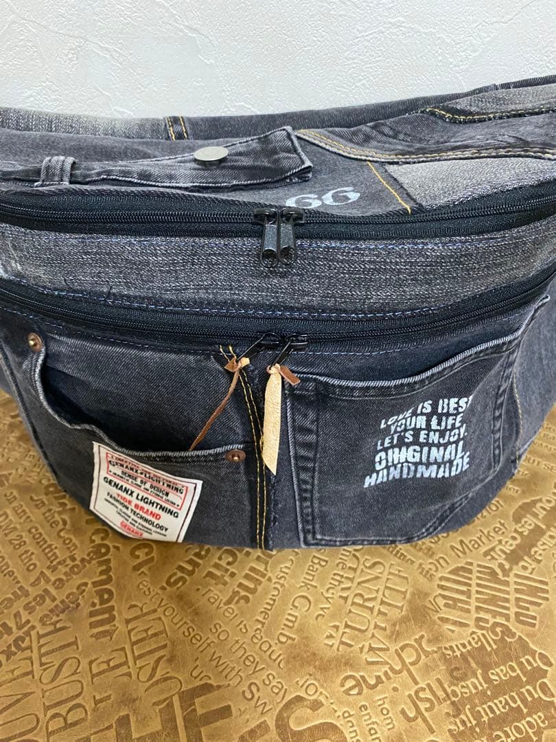 @902【匿名発送】リメイクデニム×ボディーバック★メガサイズ