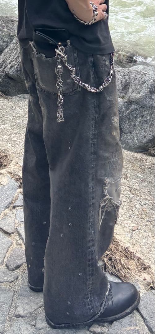 進藤大輝TSY RIPPED WIDE STRAIGHT BLACK