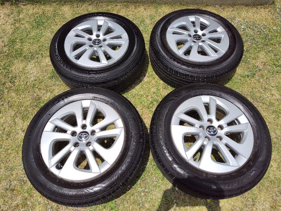 t*a様 k*7様 50プリウス　純正 15インチ ホイールタイヤセット