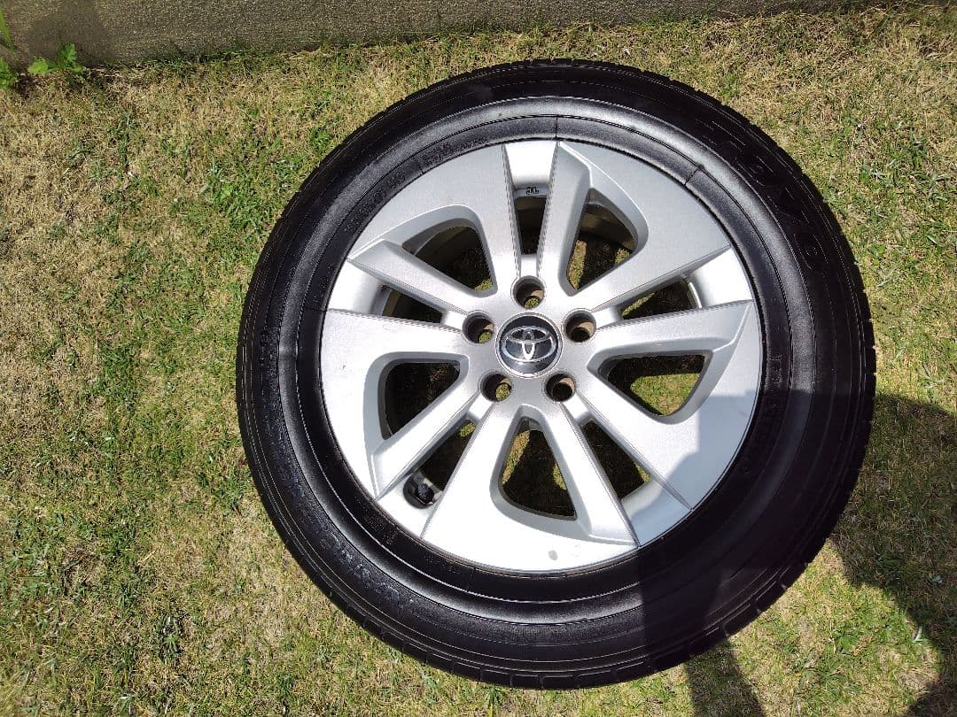 t*a様 k*7様 50プリウス　純正 15インチ ホイールタイヤセット