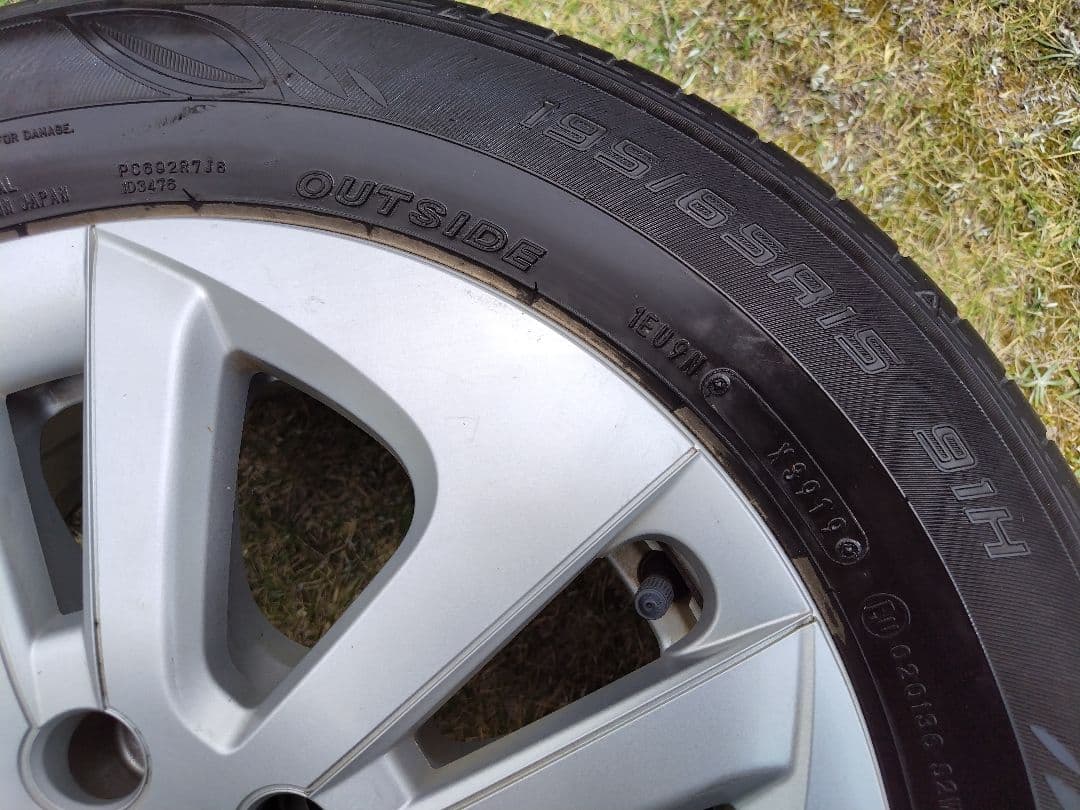 t*a様 k*7様 50プリウス　純正 15インチ ホイールタイヤセット