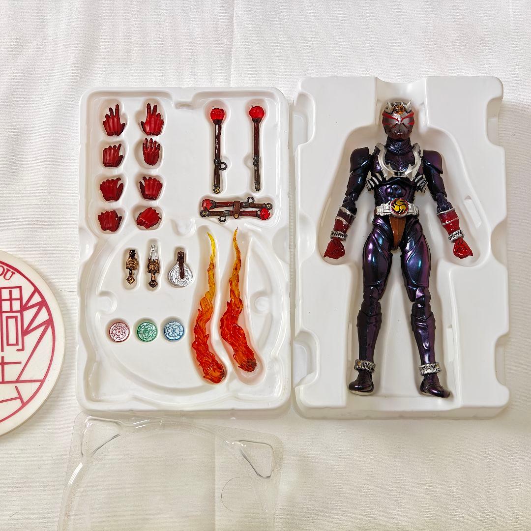 仮面ライダー響鬼 真骨彫 10th Anniversary Ver.箱なし現状品