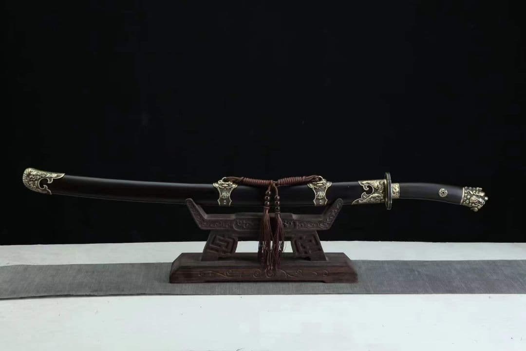 26寸獅子王争覇（黒檀金）古兵器 武具　刀装具　日本刀　模造刀 居合刀