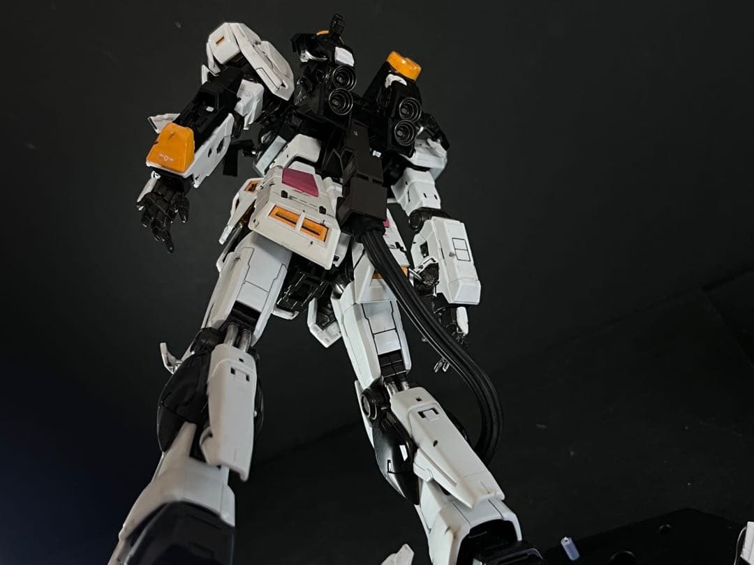 ガンプラ塗装済み完成品　RG νガンダム