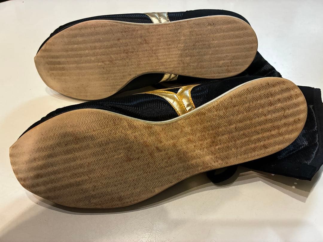 Mizuno ボクシングシューズ 黒/金 ハイカット