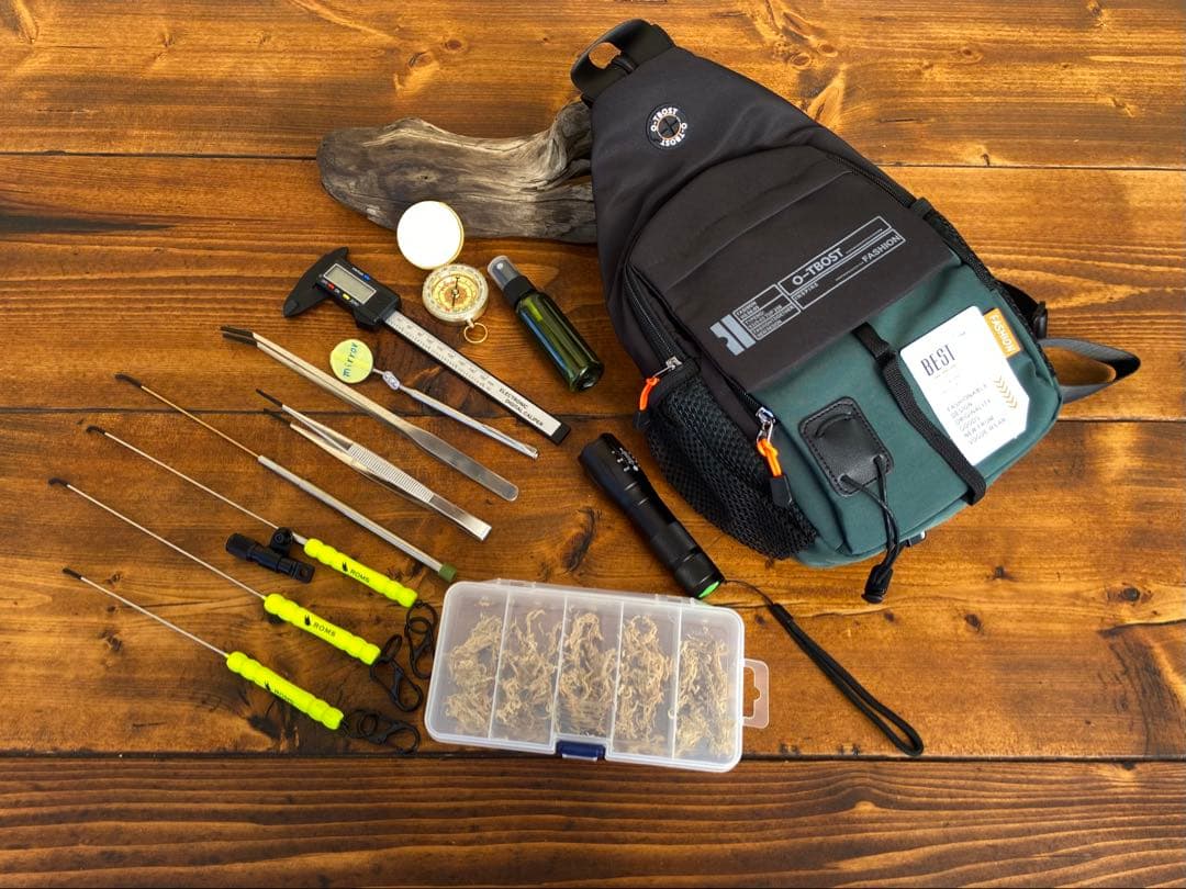 クワガタ採集セット　掻き出し棒　ライト付き　デジタルノギス　懐中電灯　採集ケース