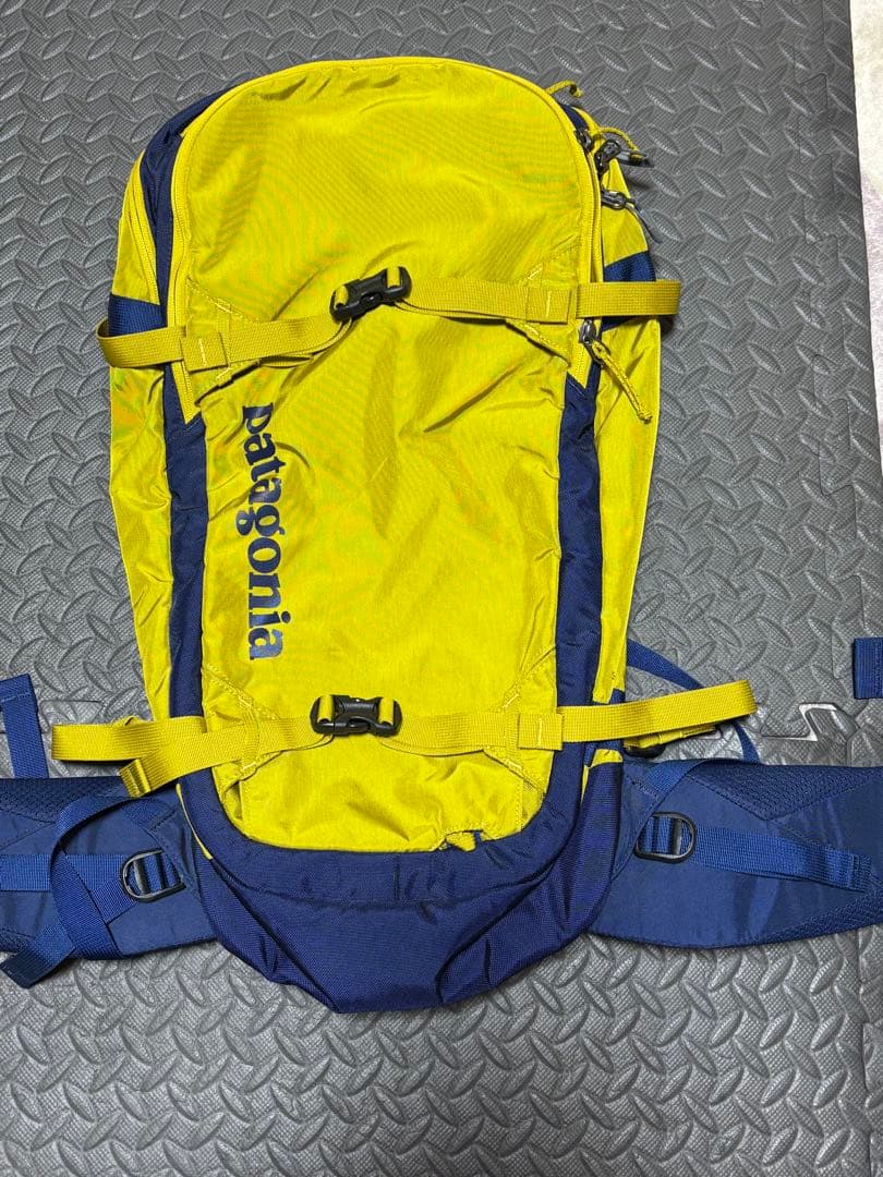 【ラテ】パタゴニア スノードリフター30リットル(新古品)