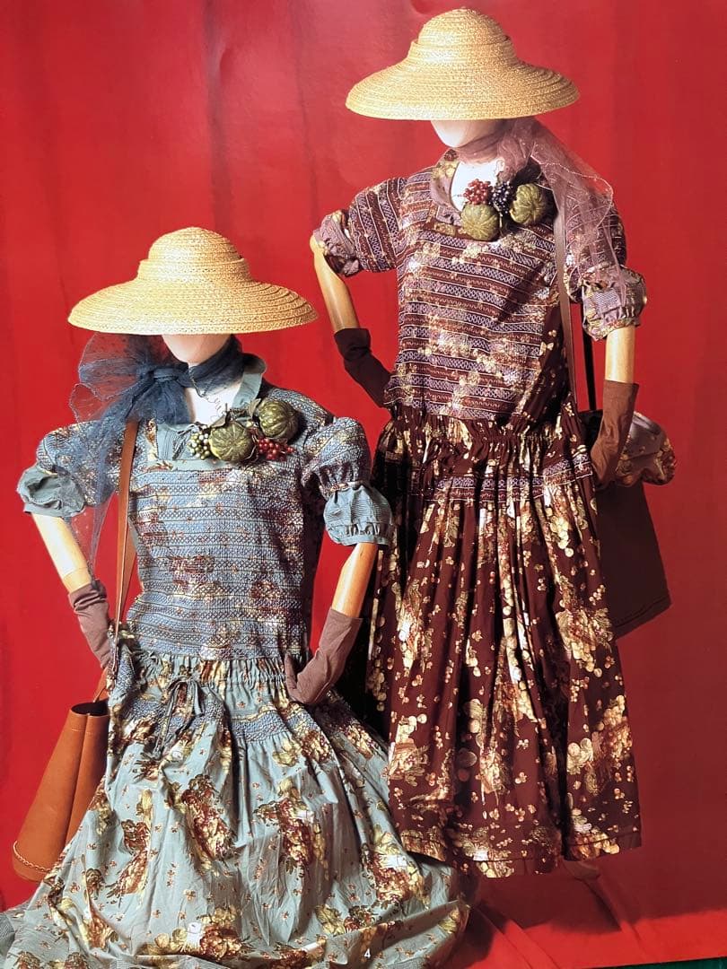 カネコイサオ 南瓜と葡萄のコサージュ