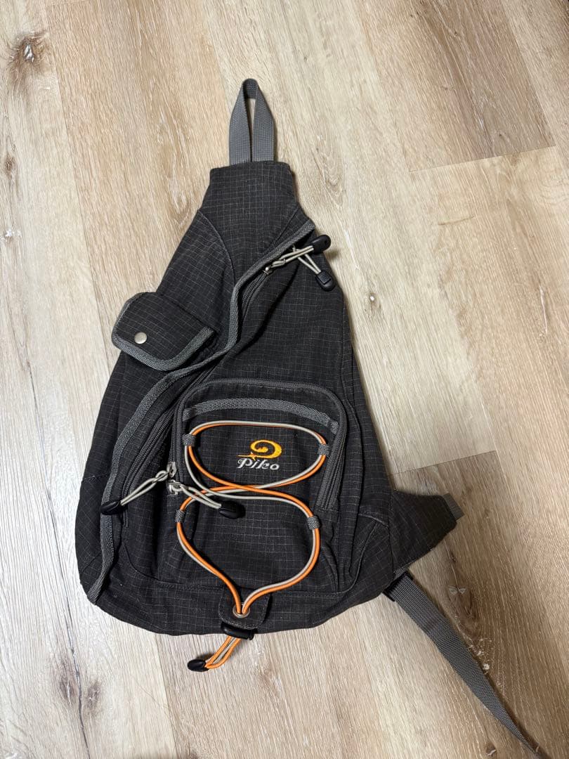 【美品！y2k！】PIKO ワンショルダーバッグ 黒 スリングバッグ