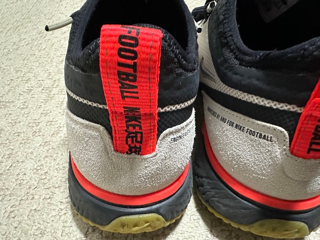 NikeF.C.フットボールシューズ ブラック/グレー/レッド