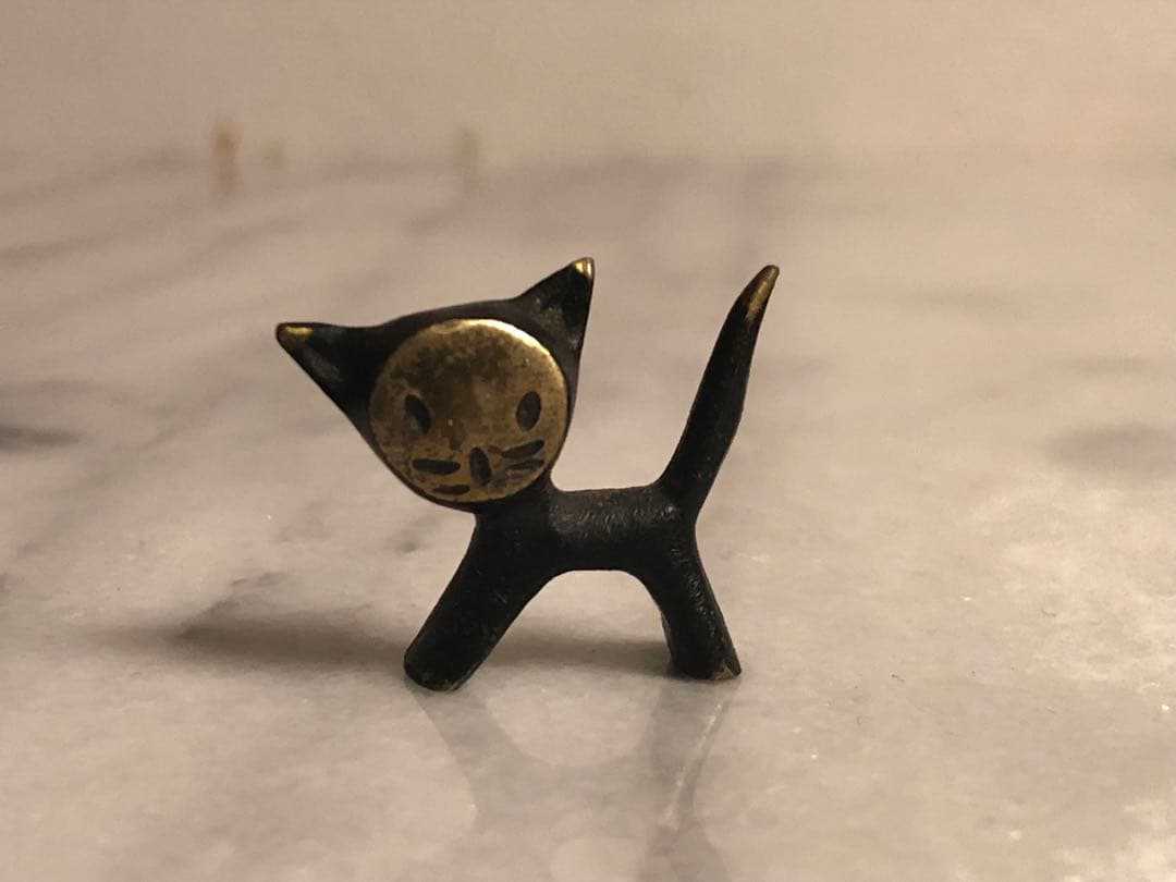 ニャーボー様検討中:カエルとキツネと子猫/ウォルターボッセ