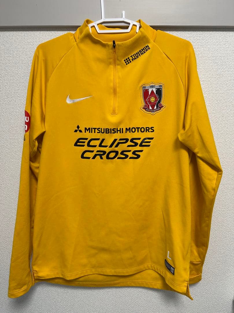 浦和レッズ　支給品　ジャージ　黄色　L