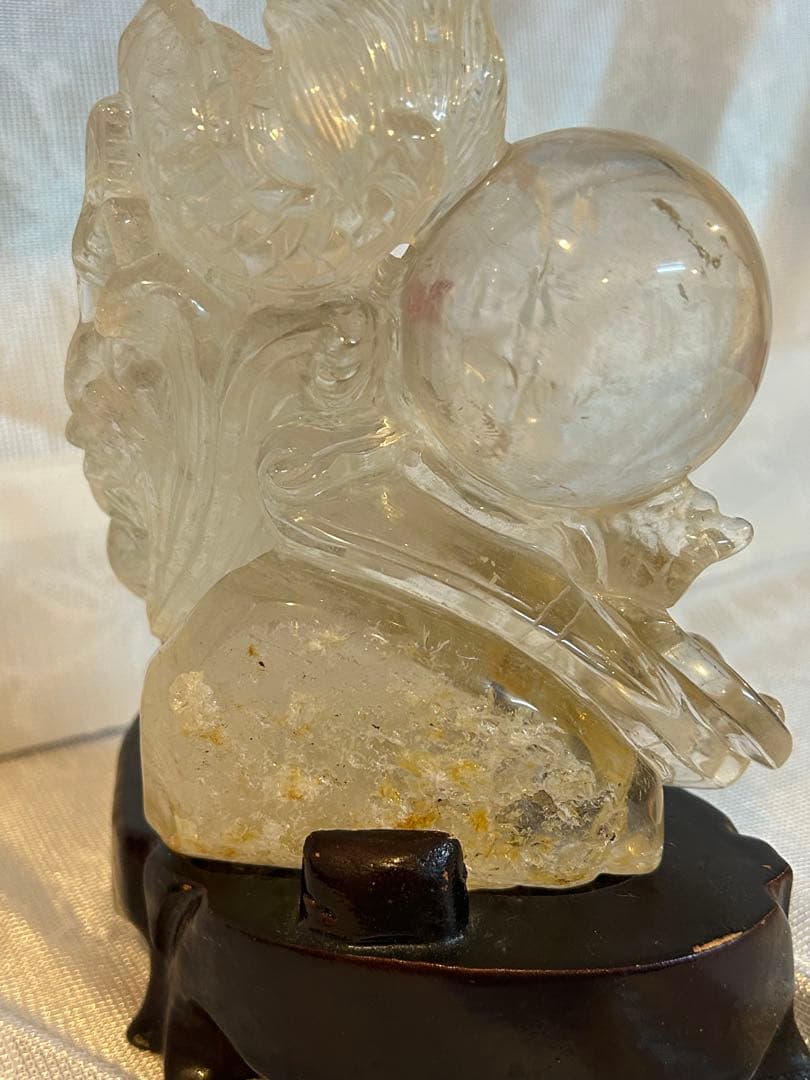 天然水晶 彫刻品 風水置物 龍と水晶球 1527g