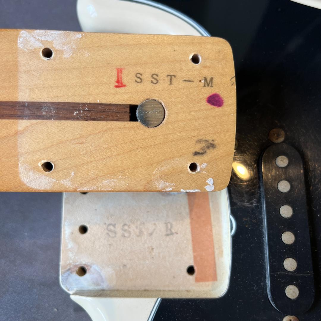 Squier SST-33 Stratocaster フジゲン製 1994-95