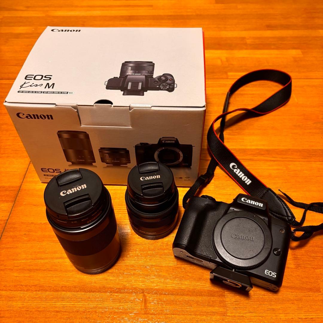 Canon EOS Kiss M ダブルズームキット ＋ おまけ付き