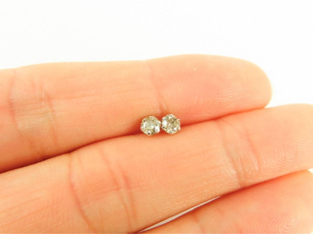 ば*。様 【本物保証】K10WG 天然ダイヤモンド ピアス｜各0.15ct 新品