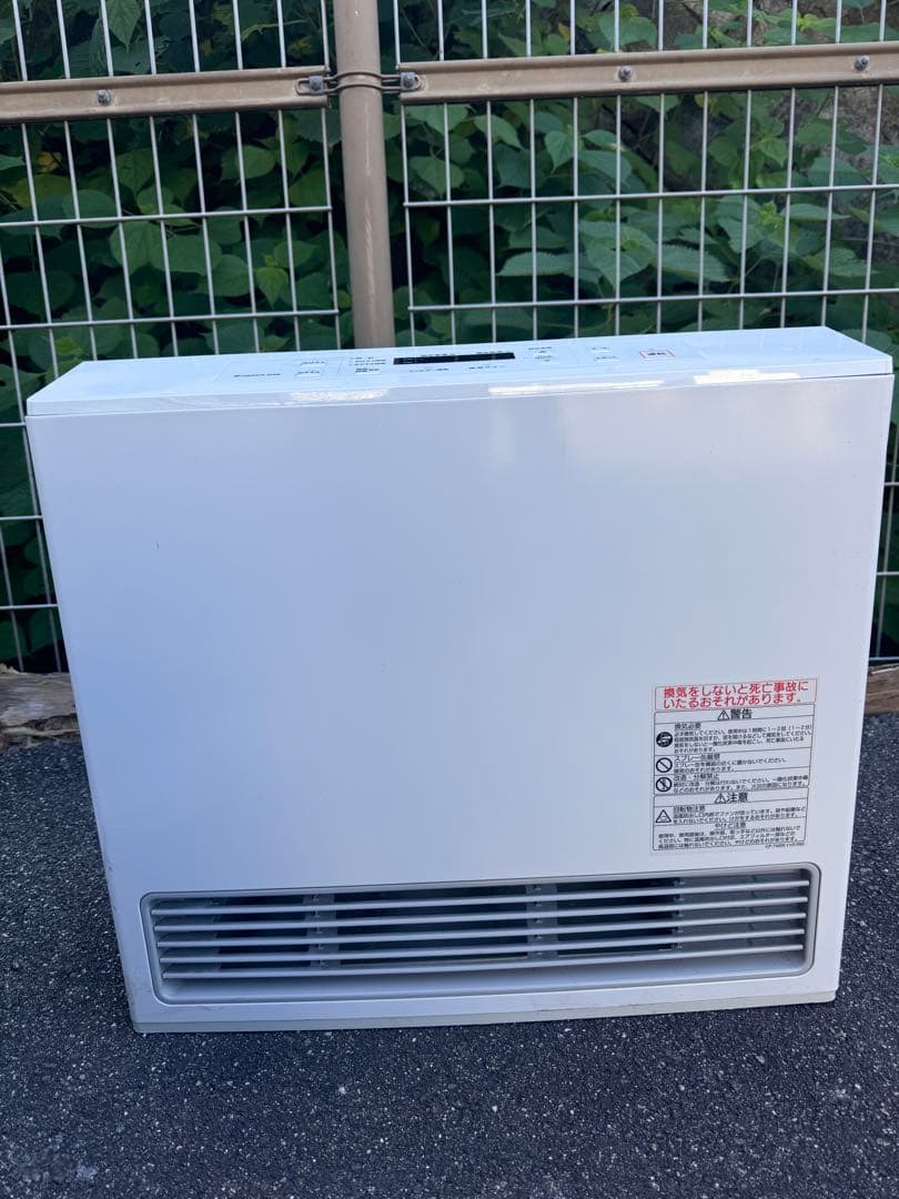【超美品】2022年製rinnai rc-u5801e-wh ガスファンヒーター