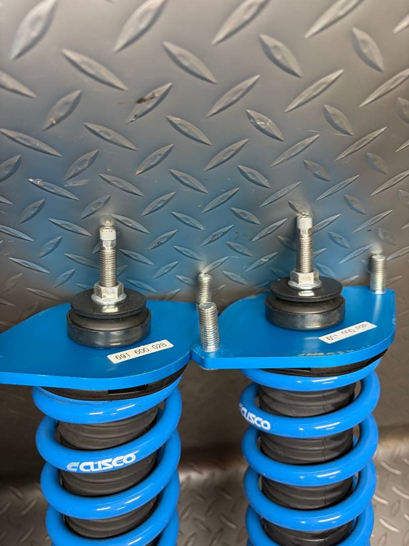 使用僅かインプレッサ GRB GRF 車高調 クスコ ストリートゼロCUSCO