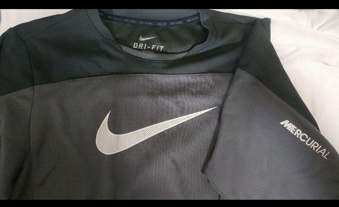 ナイキ　マーキュリアルウェアセット　＋ティエンポピステ