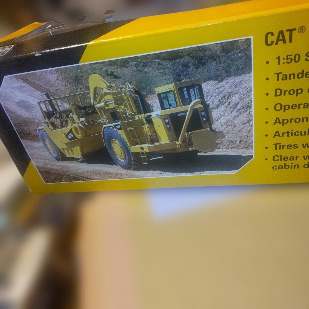 キャタピラー建機　CAT 657G Wheel Tractor Scraper