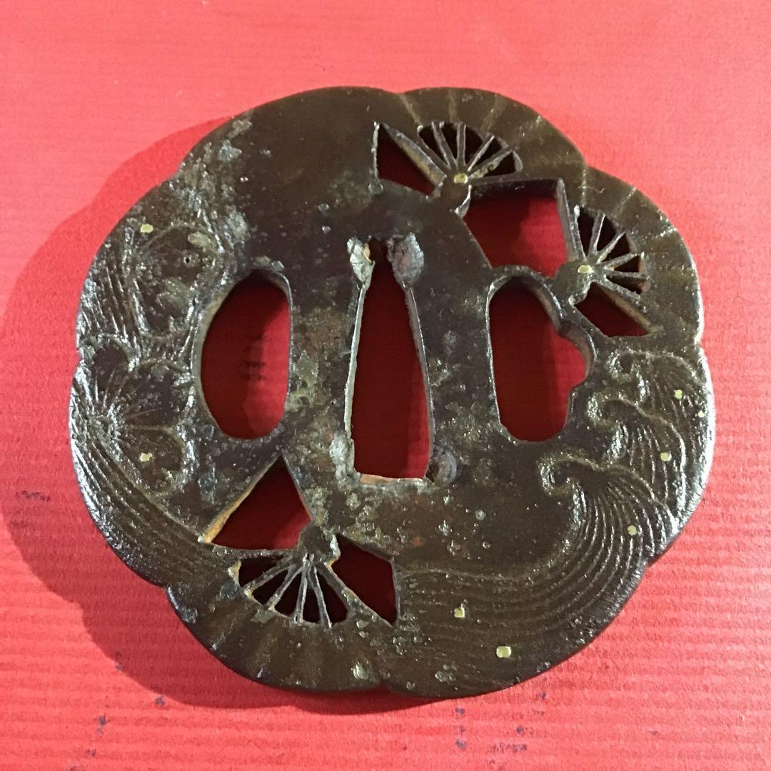 鐵地透かし　「桜扇流水図」　鍔　江戸時代保証　　　　　　書鍔箱