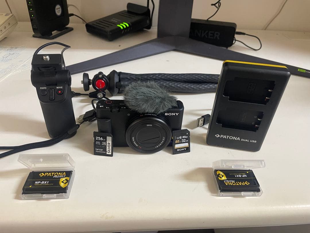 SONY コンパクトデジタルカメラ バッテリー2個付き