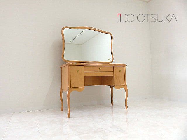美品　IDC大塚家具　大松　最高級バーズアイメープルロココ様式ドレッサー　　姿見