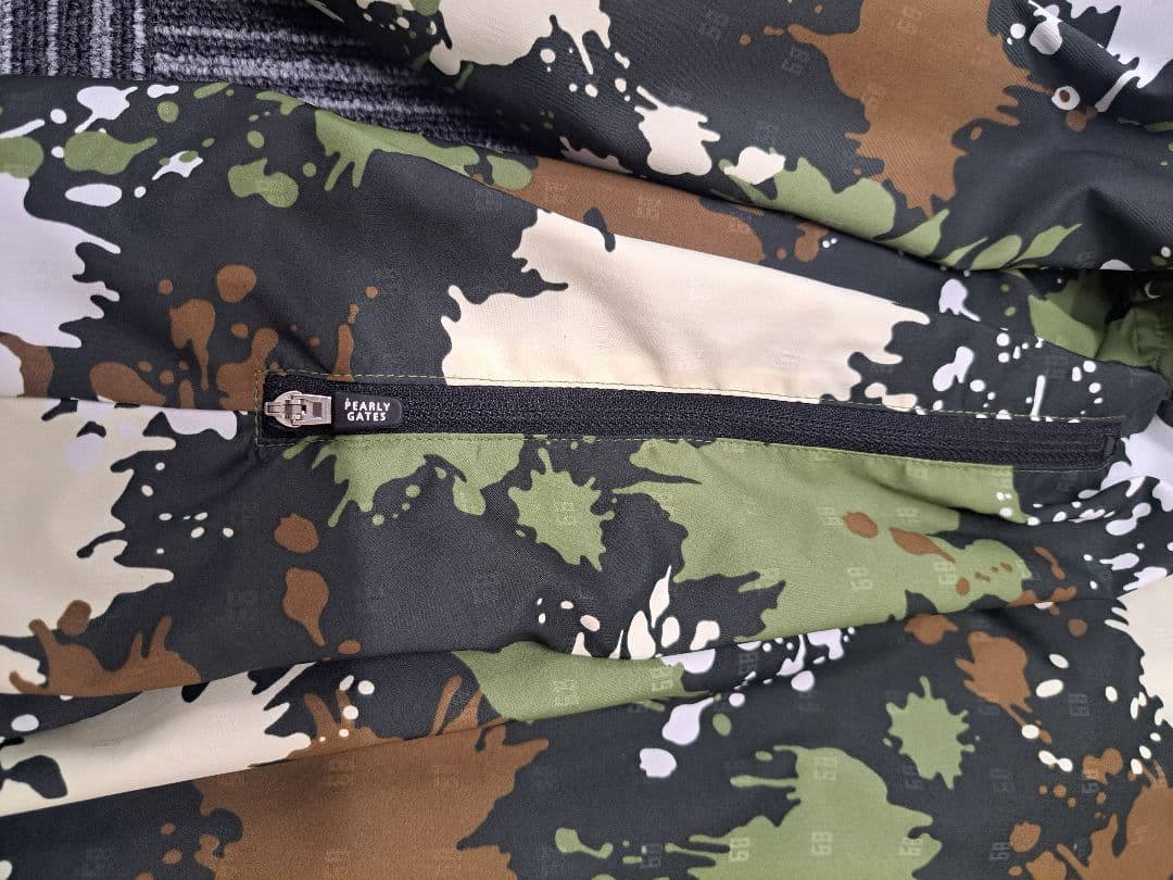 パーリーゲイツ PEARLY GATES サイズ4 (M) 迷彩 ツインスニード
