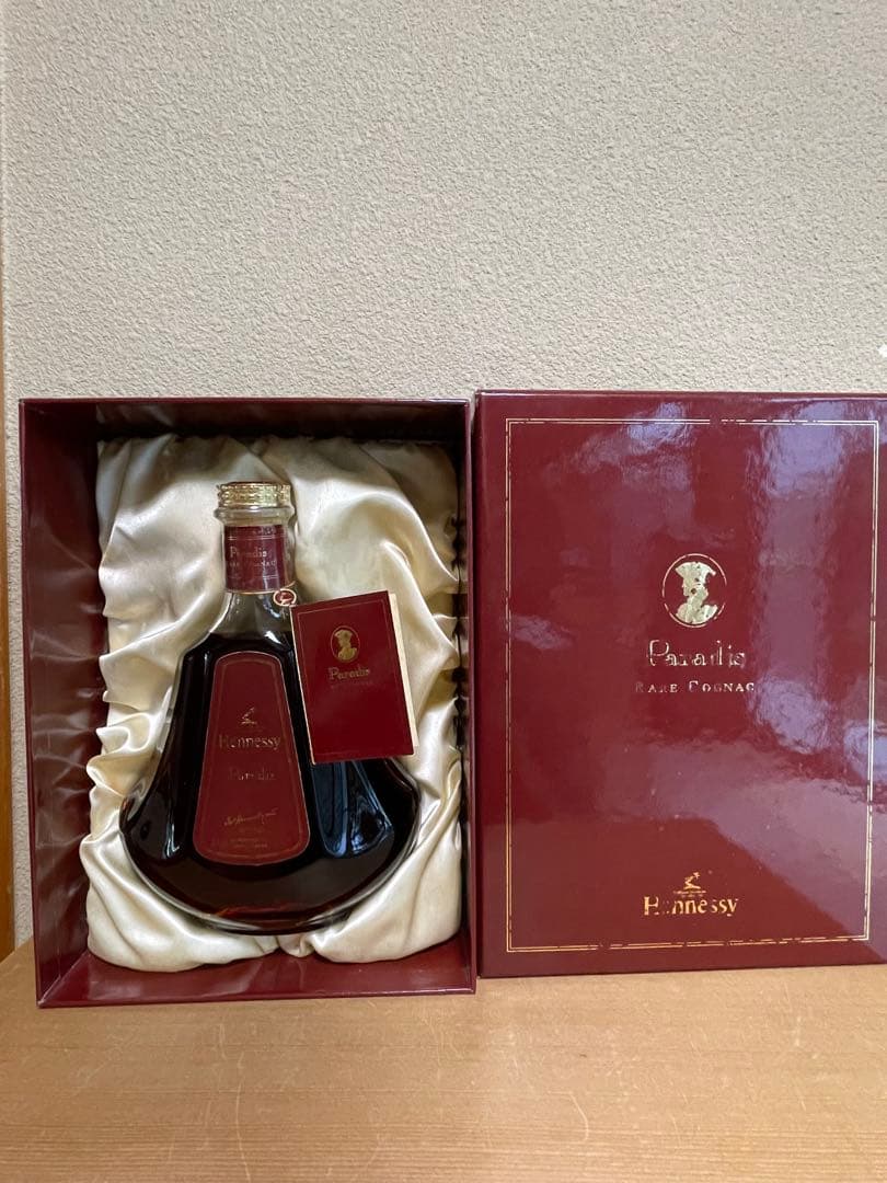 ★未開栓　Hennessy Paradis 700ml 専用ボックス付き　古酒