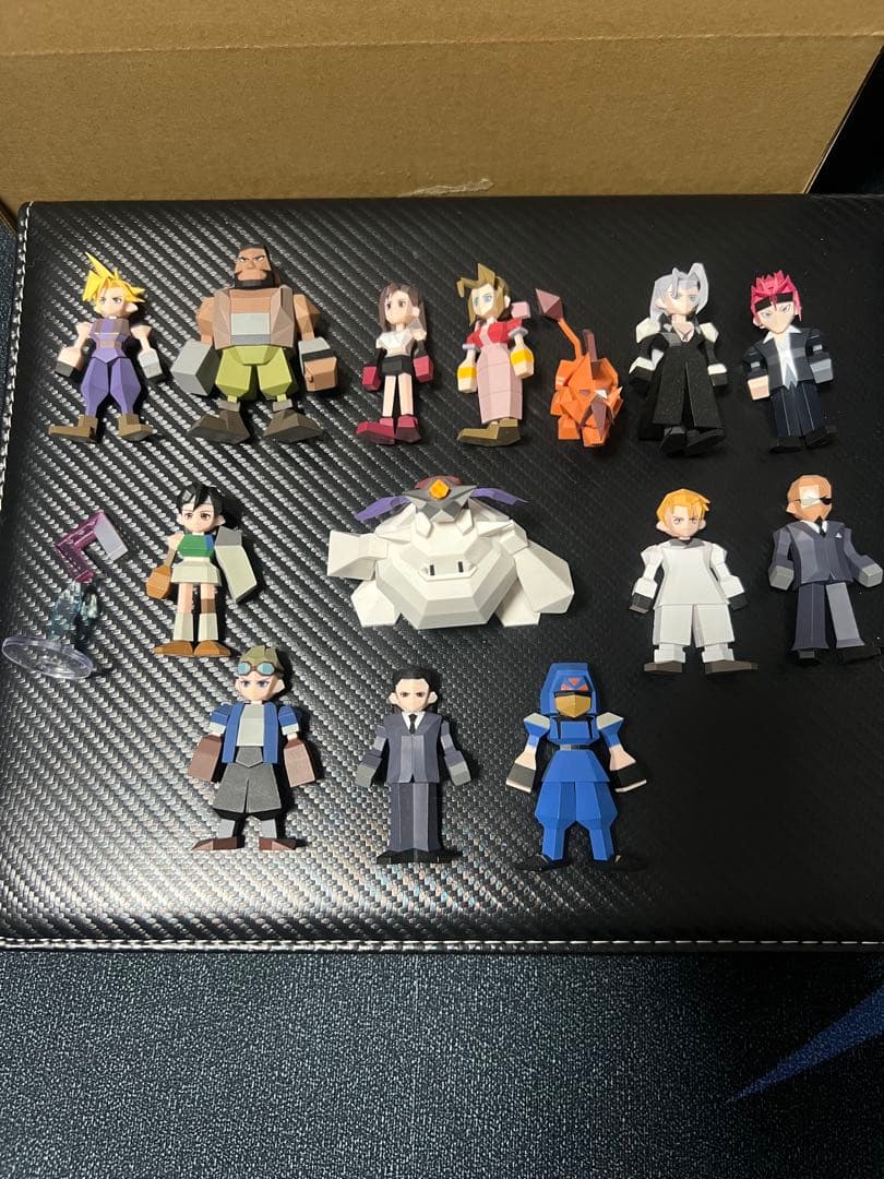 FINAL FANTASY VII REMAKE ミニフィギュアセット