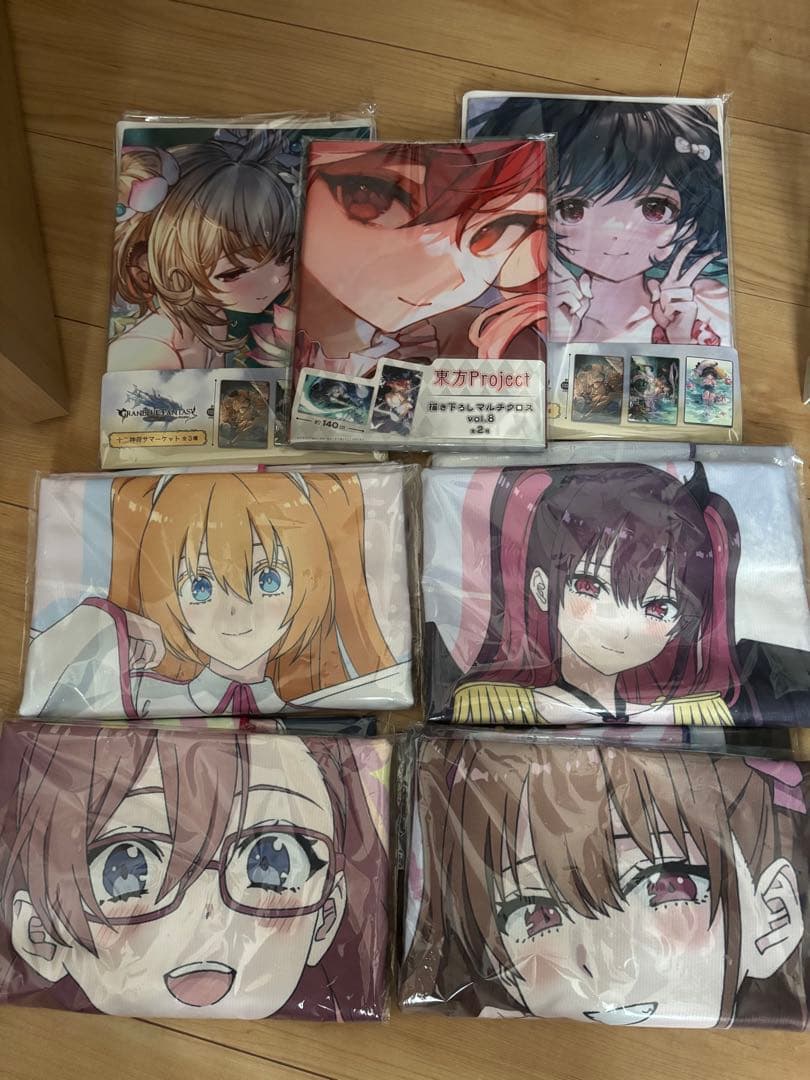 アニメグッズ　タオル系　まとめ売り　28枚