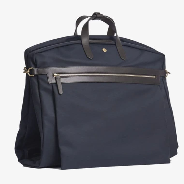 MISMO ミスモ ナイロンガーメントバッグ