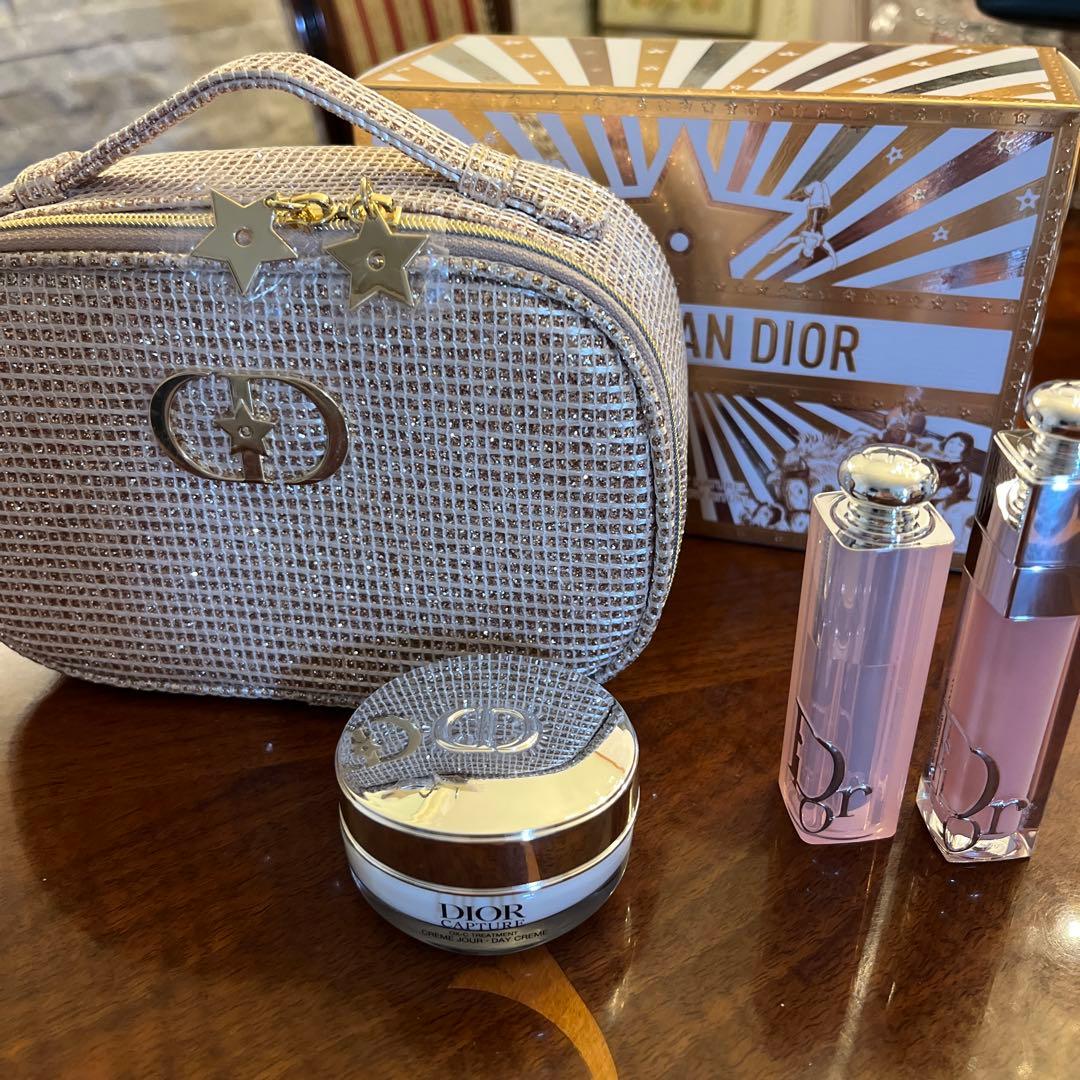 Dior クリスマスコフレ2025ホリデーゴールドポーチ