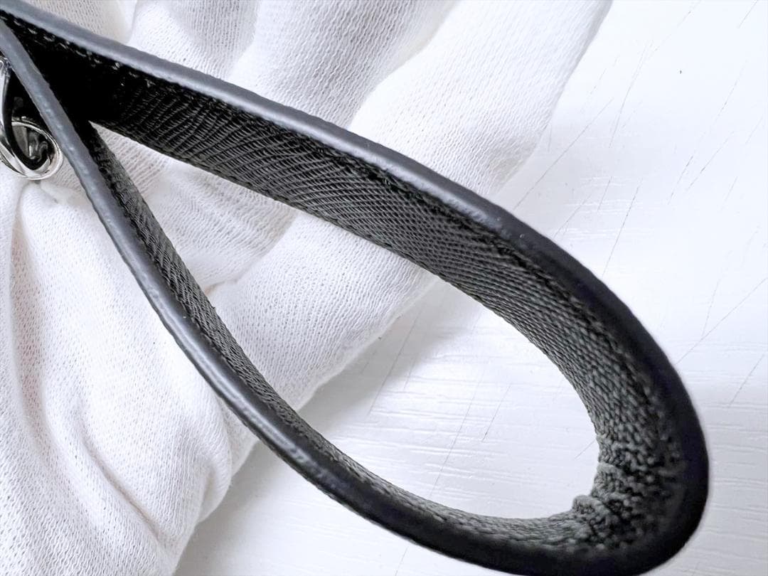 美品　PRADA　プラダ　サフィアーノ　ロボット　キーリング　キーホルダー