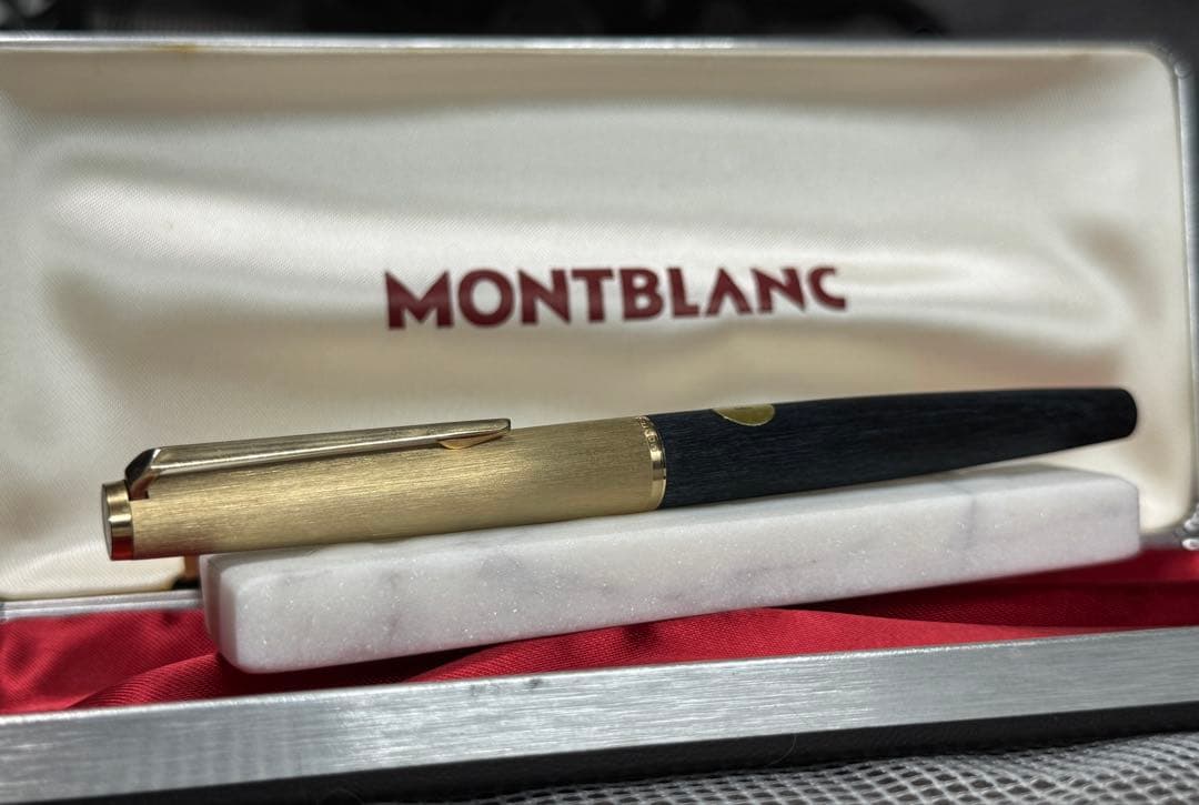 【新品未使用】モンブランNo224 万年筆（高級ケース付き）